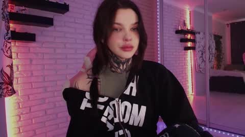 Eva online show from 12-16-24, 09:14