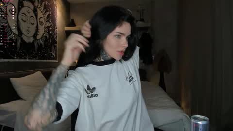 Eva online show from 02-03-26, 06:57