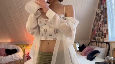 Snapshot of uwunikaa chatting on 03-24-26, 01:05 Anika On vacation online show from 03-24-26, 01:05