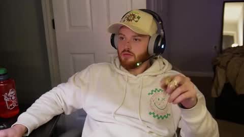 Snapshot of v_for_veng chatting on 10-23-25, 06:02 v_for_veng online show from 10-23-25, 06:02