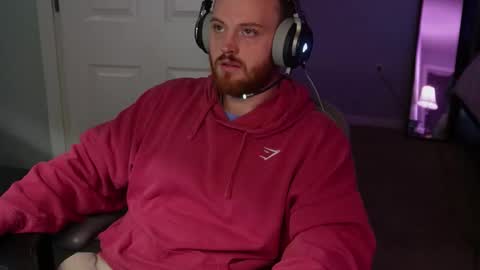 Snapshot of v_for_veng chatting on 11-25-25, 01:38 v_for_veng online show from 11-25-25, 01:38