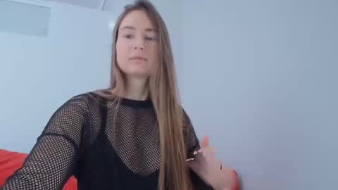 Valensiya online show from 03-07-25, 07:41