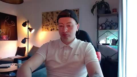 Snapshot of vacation__ chatting on 09-23-25, 02:31 vacation__ online show from 09-23-25, 02:31