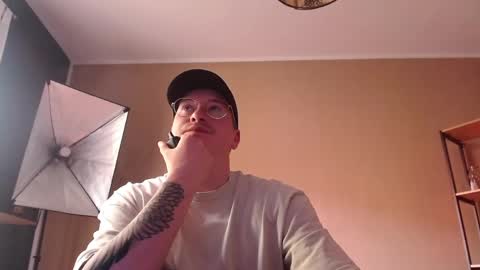 vacation__ online show from 05-02-26, 03:39