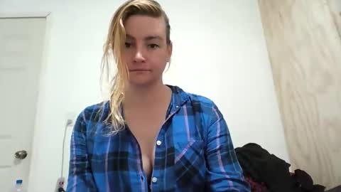 Snapshot of vagimosa chatting on 10-11-25, 09:08 vagimosa online show from 10-11-25, 09:08