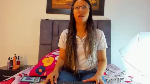 Vahiolet smith online show from 02-11-26, 03:00