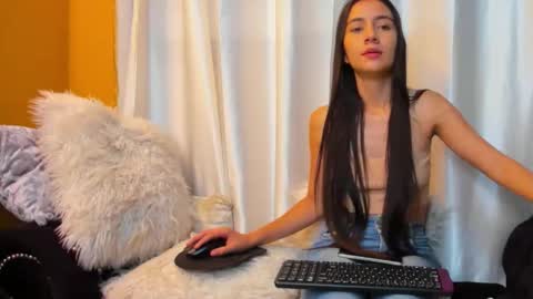 Snapshot of vaioletcooper chatting on 04-25-26, 03:42 VaiolletCooper online show from 04-25-26, 03:42
