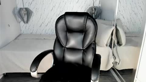 Snapshot of vaiolethsan chatting on 07-09-26, 08:57 Vaioleth online show from 07-09-26, 08:57