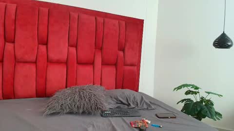 V A I O L E T T  S M I T H online show from 03-01-25, 01:29