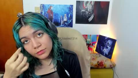 Snapshot of vaioletuwu chatting on 11-17-25, 02:39 Vaiolet1314 online show from 11-17-25, 02:39