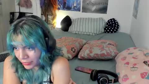 Snapshot of vaioletuwu chatting on 12-05-25, 04:43 Vaiolet1314 online show from 12-05-25, 04:43