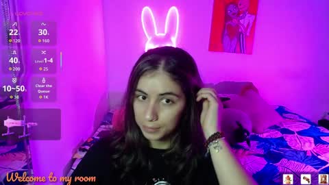 Snapshot of val_angelll chatting on 05-12-26, 11:24 valentina online show from 05-12-26, 11:24