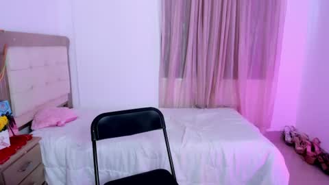Snapshot of vale_kross chatting on 06-29-26, 03:01 HI IM NEW online show from 06-29-26, 03:01