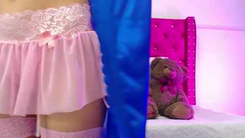 Snapshot of valeamaya chatting on 03-05-25, 10:32 valeamaya online show from 03-05-25, 10:32