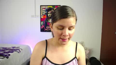 Snapshot of valeamaya chatting on 10-19-25, 10:27 valeamaya online show from 10-19-25, 10:27