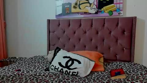 Valentina online show from 02-24-26, 04:43