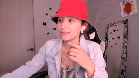 Snapshot of valent_27 chatting on 08-05-26, 03:09 Valentina online show from 08-05-26, 03:09