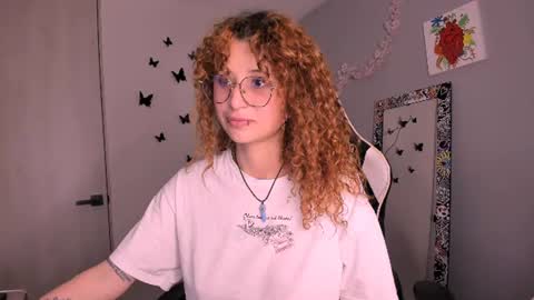 Snapshot of valent_27 chatting on 08-08-26, 01:19 Valentina online show from 08-08-26, 01:19