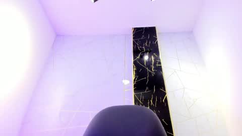 VALENTIN  online show from 04-24-26, 03:42