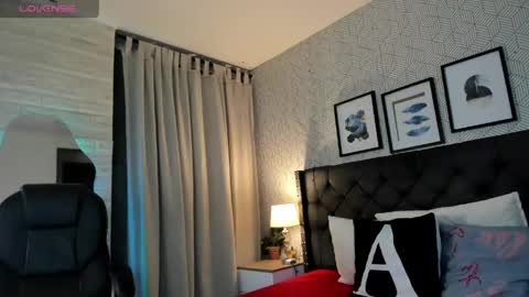Valen online show from 04-23-26, 11:42