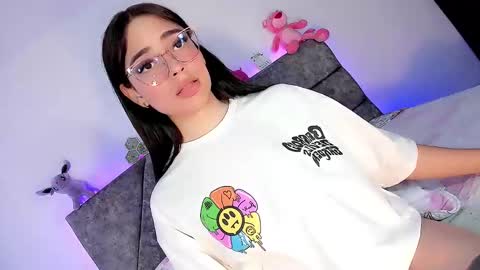 Snapshot of valentina_alba chatting on 12-05-24, 09:17 Valentina online show from 12-05-24, 09:17