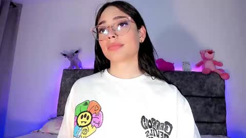 Snapshot of valentina_alba chatting on 12-06-24, 12:23 Valentina online show from 12-06-24, 12:23