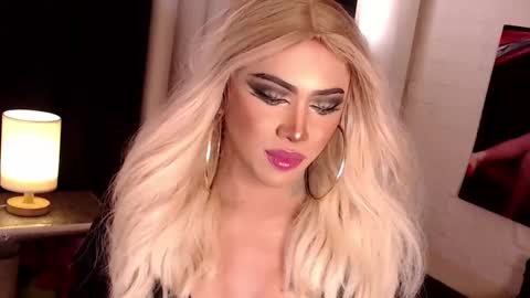 Amanda online show from 12-15-24, 04:51