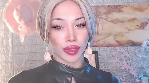 Amanda online show from 04-25-26, 01:52