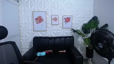 Valentina  online show from 03-05-25, 07:38