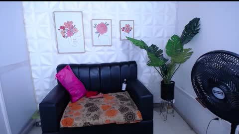 Valentina  online show from 01-05-26, 10:57