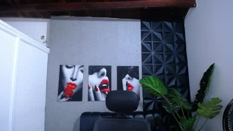 Valentina  online show from 03-31-26, 08:53