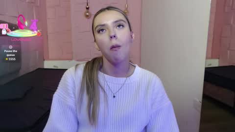 Snapshot of valentina_red18 chatting on 02-13-26, 06:26 Valentina online show from 02-13-26, 06:26