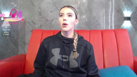 Snapshot of valentina_red18 chatting on 03-16-26, 03:05 Valentina online show from 03-16-26, 03:05