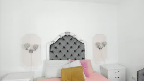 Snapshot of valentina_ross_ chatting on 07-29-26, 12:14 Valentina online show from 07-29-26, 12:14