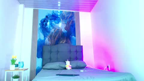 valentina_y_sneiderr online show from 04-26-26, 03:26