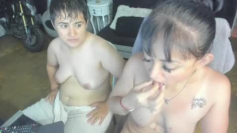 Snapshot of valentinaextreme chatting on 05-07-26, 12:27 valentina online show from 05-07-26, 12:27