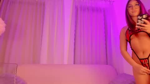 Snapshot of valentinamonroee_ chatting on 06-21-26, 07:27 Valentina online show from 06-21-26, 07:27