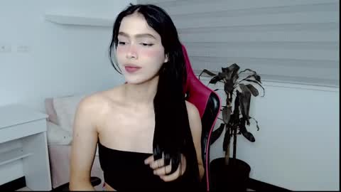 Valentina  online show from 05-13-26, 04:43