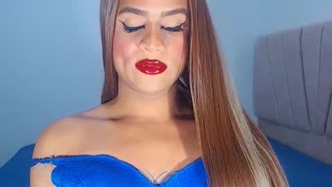 VALENTINA   online show from 12-19-25, 07:10