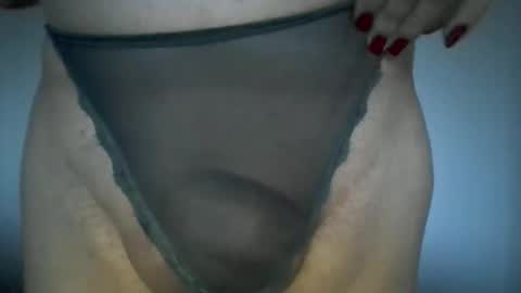 Snapshot of valentine_xo chatting on 04-23-26, 11:07 Val online show from 04-23-26, 11:07