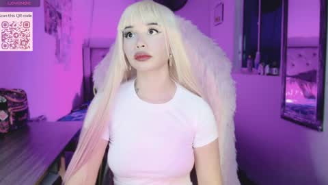 Snapshot of valentinna_5 chatting on 03-05-26, 12:17 Danielle Please help me to reach 300 thumbs up online show from 03-05-26, 12:17