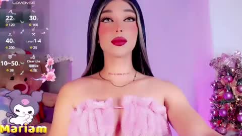 Snapshot of valentinne_marian chatting on 12-22-24, 06:06 Marian online show from 12-22-24, 06:06