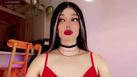 Snapshot of valentinne_marian chatting on 02-28-25, 06:21 Marian online show from 02-28-25, 06:21