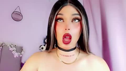 Snapshot of valentinne_marian chatting on 03-10-25, 01:10 Marian online show from 03-10-25, 01:10