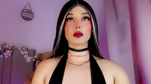 Snapshot of valentinne_marian chatting on 03-12-25, 11:09 Marian online show from 03-12-25, 11:09