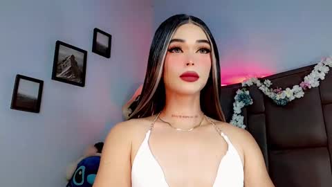 Snapshot of valentinne_marian chatting on 09-11-25, 09:20 Marian online show from 09-11-25, 09:20