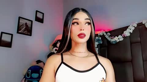 Snapshot of valentinne_marian chatting on 09-12-25, 08:14 Marian online show from 09-12-25, 08:14