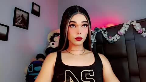 Snapshot of valentinne_marian chatting on 09-26-25, 08:18 Marian online show from 09-26-25, 08:18