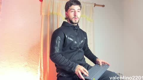 valentino online show from 12-21-24, 12:53