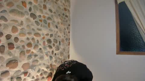 valentino online show from 01-04-25, 12:05